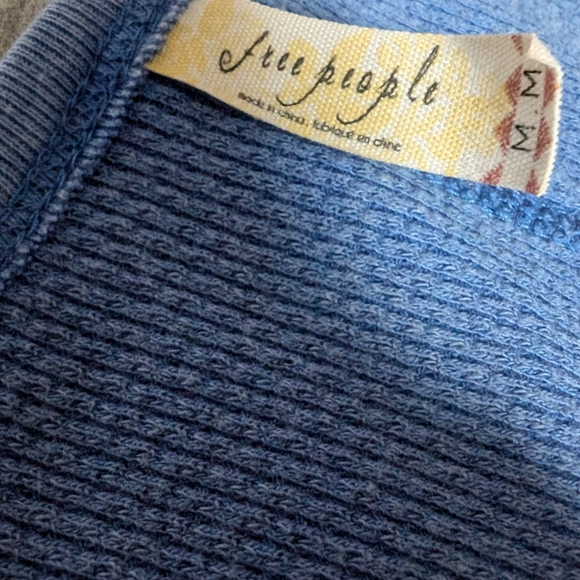 Free People  sweater sleeve medium - Picture 4 of 7